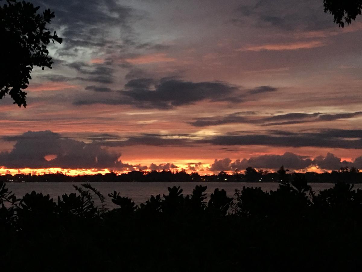 The Bay House Bed And Breakfast Hilo Buitenkant foto